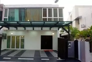 Pensione Gurney Luxe Inn