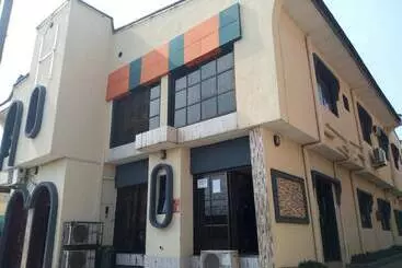 ペンション Hollajobi Guest House