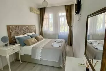 Alasonya Otel Alacati By Lamira