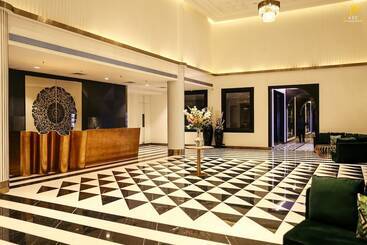 בית מלון כפרי Clarks Inn Suites Raipur