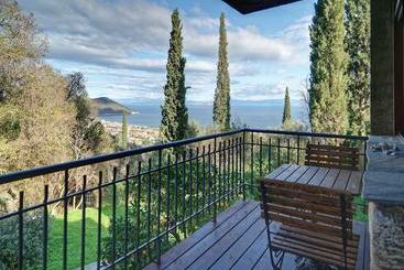 Жильё для туристов Studios Kyparissi & Spa