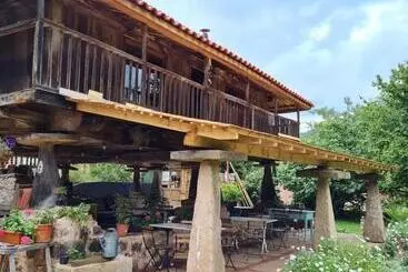 Herberge La Figal De Xugabolos, Salas