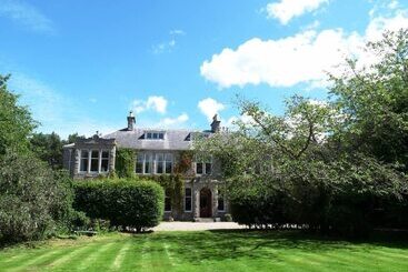 Pensió Ardgye House