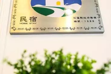 Pensione Happiness Station B&b