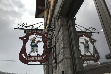 فندق Hostal Puerto