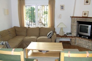 ツーリストアパートメント Villa 8002  Los Torrinos