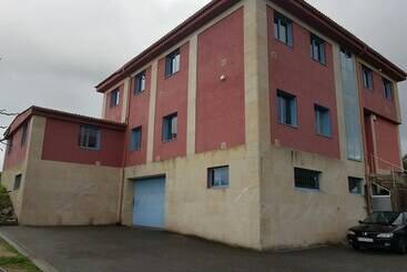 Albergue Villafranca   Hostel