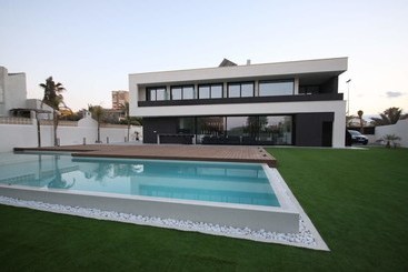 ツーリストアパートメント Inmovecos Villa Gawy