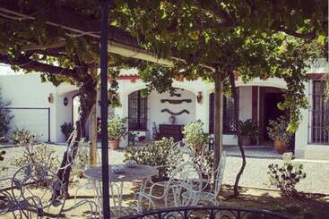 קוטג'' Molino La Boticaria