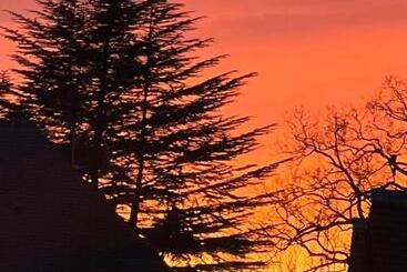 تختخواب و صبحانه Villa Talisman