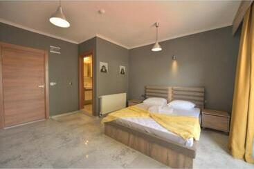 هتل Kulup Laka 1969