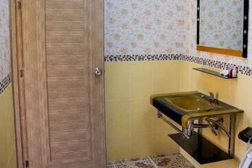 Hotell Rim Mae Nam Resort