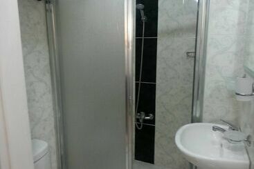 Отель Yenisehir Akpinar