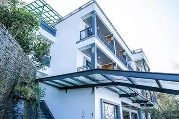تختخواب و صبحانه Star Villa