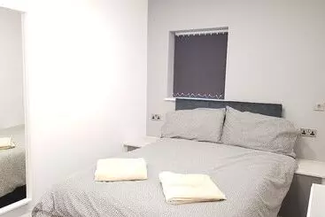آپارتمان‌های توریست‌ها Central House