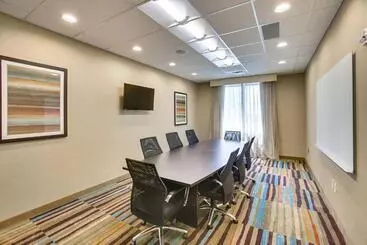 هتل Fairfield Inn & Suites By Marriott Wichita East