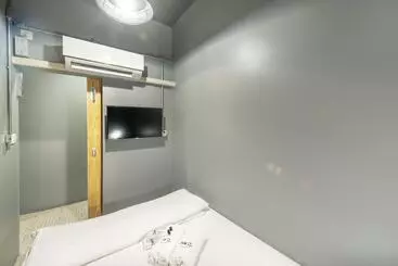 Sloth Hostel Don Mueang