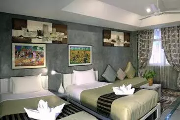 هتل Phuket Paradiso