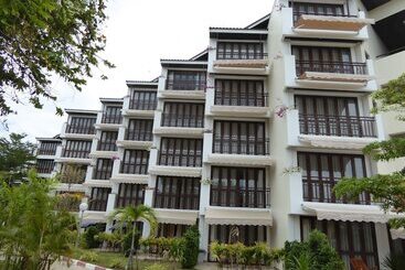 هتل آپارتمان The Orchid Beach Resort At Vip Resort