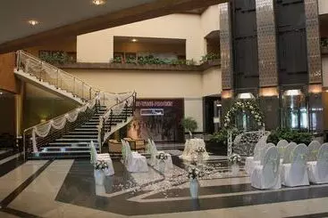 فندق Atrium Palace