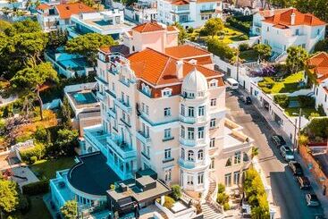 هتل Inglaterra Charme & Boutique