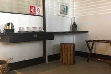 Отель Le B Complexe Hôtel