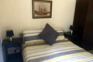 Pension  Commodore Guesthouse, Seaside Holiday Suites