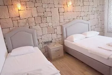 Aristo Motel