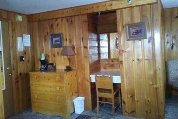 فندق Riverside Lodge & Retreat