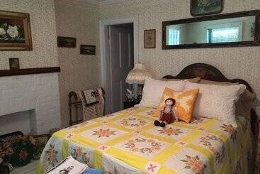 The Pratt Smith House B&b