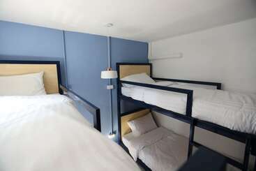 Local Time Bangkok   Hostel