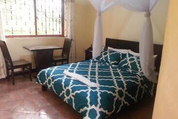 تختخواب و صبحانه Basecha Garden Lodge