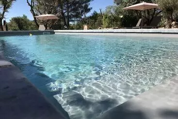 Bed and Breakfast Mas La Chêneraie Lourmarin   Au Calme, à 10 Mn Du Centre Ville à Pied