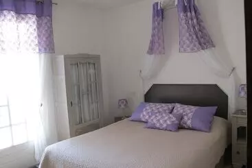 Mökkimajoitus L Oustau De Bigatié