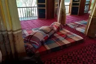 Yen Nhu Guesthouse   Hostel