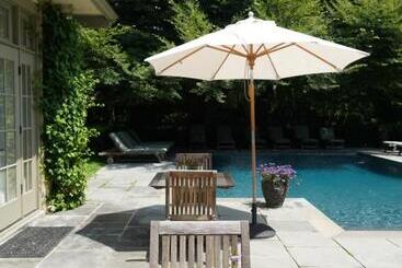 مبيت وإفطار The Baker House 1650