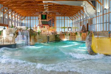 Grand Bear Resort At Starved Rock