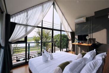 酒店 Canvas Family Home