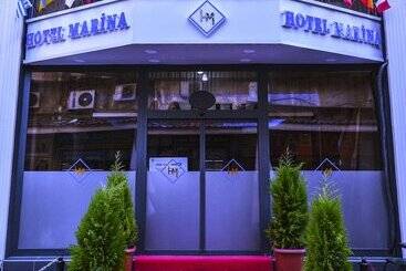 هتل Mari̇na