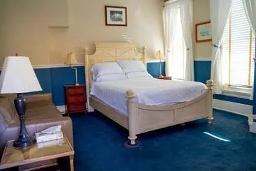 پانسیون Brasswood Inn