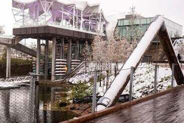 تختخواب و صبحانه Harwelden Mansion