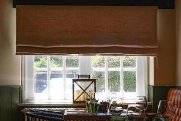 민박 The Kings Head