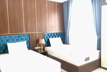 Hotel May House