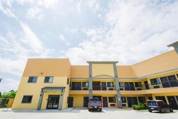 Motel Scottish Inn & Suites