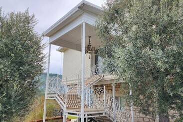 Otel Naturla Göl Evi