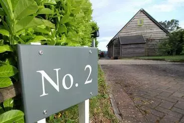 Bed and Breakfast Stay At No. 2