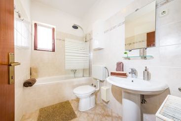 游客公寓 Apartments Stana