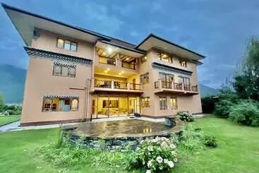 هتل Taktsang Village Resort
