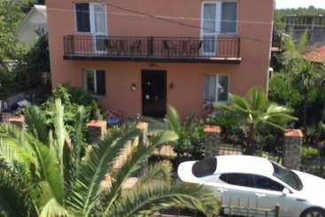 هتل Villa Gardenia Ureki