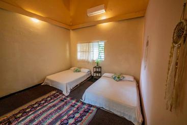 El Castillo Del Marques By Biscanna Hostels